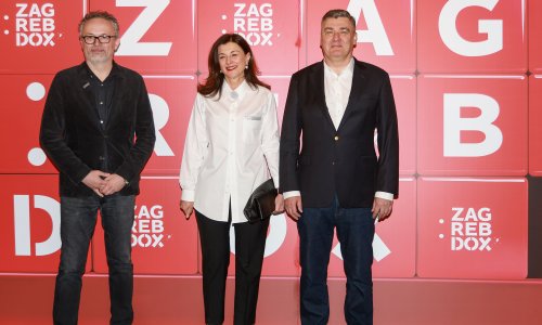 Klasično, ali efektno: Sanja Musić Milanović pokazala kako nositi bijelu košulju