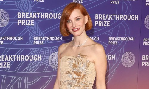 Kakva transformacija: Odrezala je dugu kosu i oduševila popularnom bob frizurom