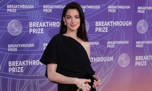 Ovakvu crnu haljinu nije lako zaboraviti, Anne Hathaway pretvorila je klasik u spektakl