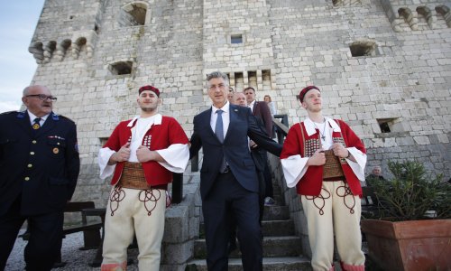 Senj više nije marginaliziran: Plenković najavio razvoj, Medved veteranski centar