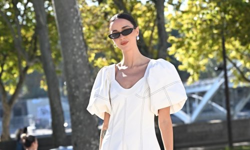 Bijele haljine nikad ne izlaze iz mode, a Zara ima hit maksi modele koji laskaju figuri