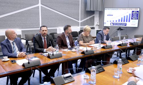 Pljušte optužbe: Financiranje Novosti je protuzakonito, novac se koristi za politiku