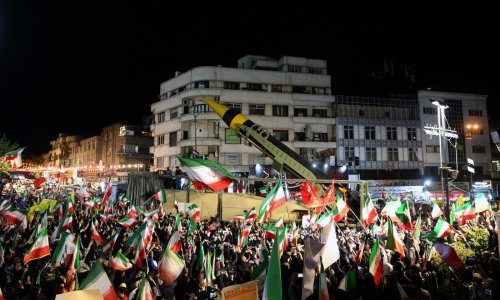 VIDEO Pogledajte ovaj prorežimski skup u Teheranu: Iran u masu dovukao balističke projektile