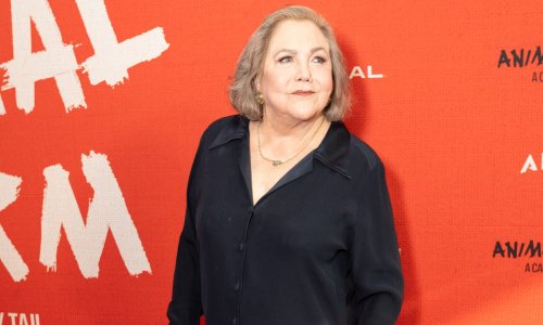 Nakon teške bolesti i operacija, slavna glumica iznenadila nikad vitkijom figurom