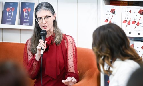 Predstavljena knjiga za mlade 'Da sam joj barem rekao' autorice Laure Nowlin