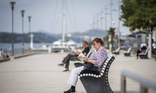 Hrvati se vraćaju knjizi: Čitanost u značajnom porastu, a kupovina na internetu sve popularnija