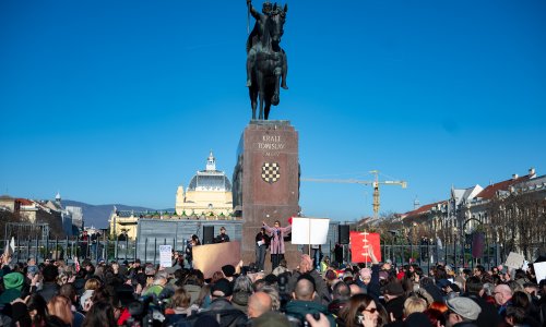 Policija prijavila organizatoricu antifašističkog marša: Ovi transparenti su im sporni