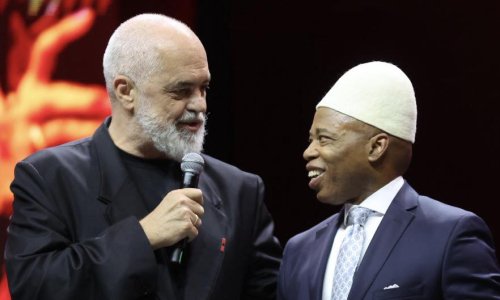 Misterij u Albaniji: Bivši gradonačelnik New Yorka sada i službeno stanovnik Tirane. Pitanje je - zašto?