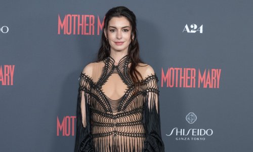 Anne Hathaway oduševila novim izdanjem, a onda se okrenula i ukrala show