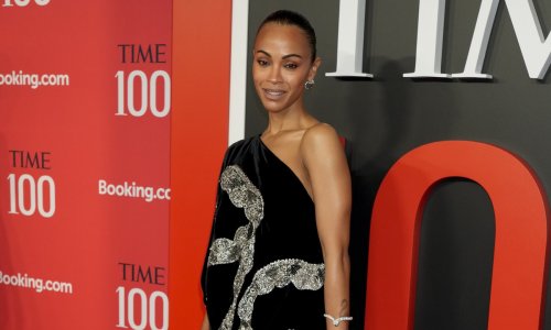 Ne zna se što je efektnije - haljina ili sandale: Slavna brineta pomela konkurenciju