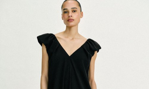 Crna haljina s detaljem koji mijenja sve: Zara ima model za sve prigode