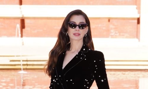 Beskrajno elegantna Anne Hathaway: Zablistala u moćnoj kreaciji s potpisom Armanija