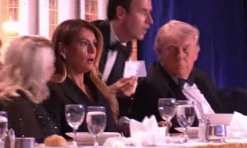 Melania Trump 'skamenjena' od straha; izraz njezina lica rekao je sve