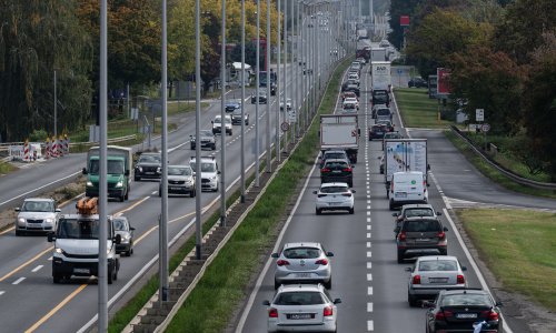 Bura stvara probleme na Jadranu: Ograničenja na magistrali, a u Zagrebu kolone