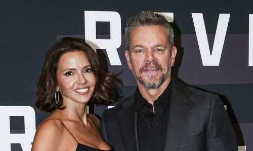 Lijepa supruga Matta Damona i u najjednostavnijoj haljini pravi je magnet za poglede