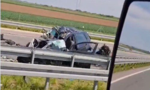 Strava u Srbiji: Jurio 130km/h u krivom smjeru pa se zabio u auto, poginulo četvero mladih