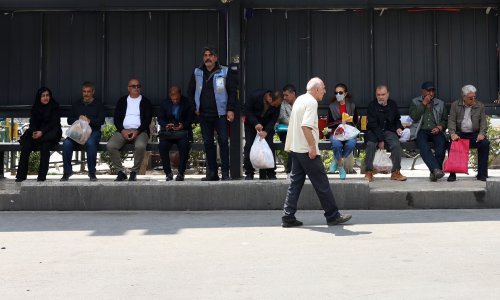 Rat i kriza slamaju Iran: Milijuni bez posla, inflacija izvan kontrole