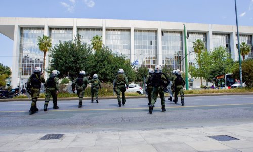 Drama u Ateni: Napadač (89) zapucao na dvije lokacije, ima i ranjenih