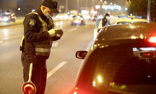 Ostao bez vozačke dozvole za samo 49 minuta: Mladić odmah divljao po gradu