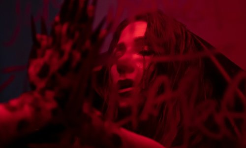 Patricia Gasparini predstavlja nadolazeći hit ‘Ljubi majka’, za sve žene koje su shvatile da ga može voljeti samo majka