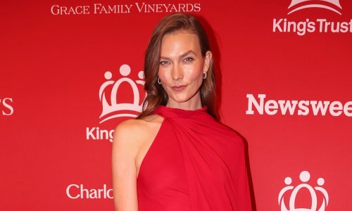 Minimalizam itekako može biti spektakularan: Karlie Kloss pojavila se u haljini koja nema konkurenciju