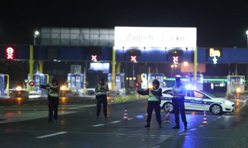 Policija ulovila manijake na A1: Vozač u jurnjavi pokušao izgurati drugi automobil