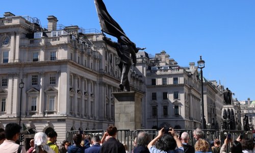 Nova skulptura u središtu Londona sve iznenadila, zna se tko stoji iza nje