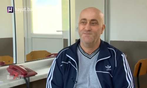 VIDEO Fikret Hadžić izašao iz zatvora: Pamte ga po izjavi 'Nemoj, Hadžija, nećemo te više'
