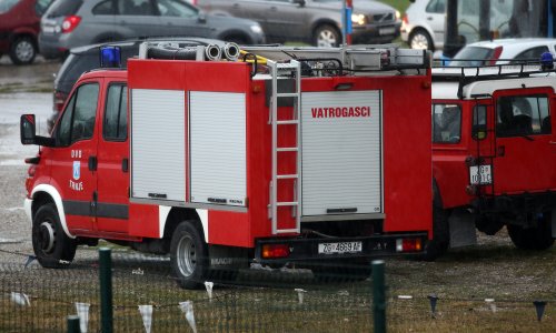 Gori na istoku Zagreba: Zapaljen glomazni otpad