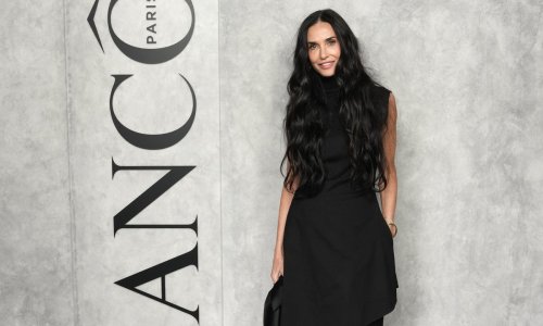Crni minimalizam Demi Moore: U ovom izdanju privukla je sve poglede