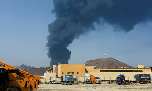 UAE optužuje Iran: 'Nakon napada dronom izbio je požar u zoni naftne industrije'