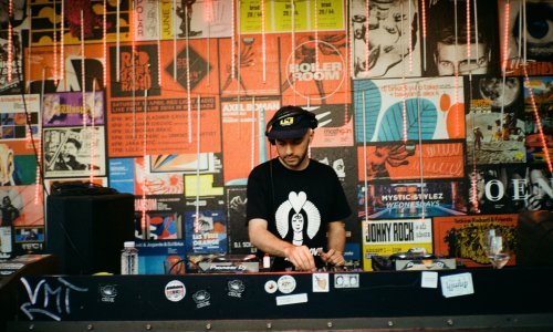 Surf FM — Duboko poniranje u umjetnost selekcije