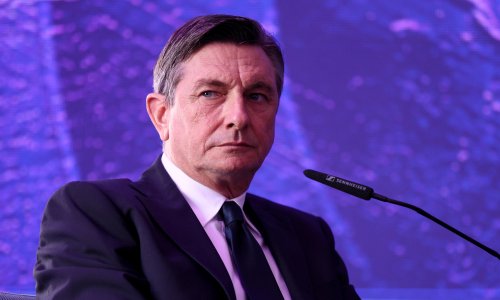 Borut Pahor hospitaliziran nakon biciklističke nesreće: 'Prijelom ključne kosti i lopatice'