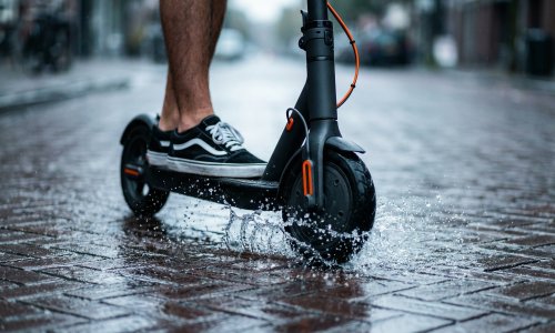 Maloljetnici imali prebrze romobile: Policija ih ekspresno oduzela