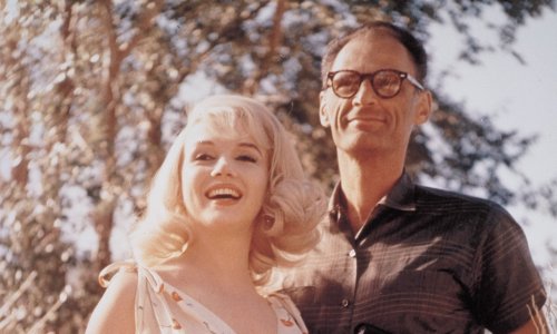 'Smrt joj je uvijek sjedila na ramenu': Slavni pisac otkrio jezivu istinu o životu s Marilyn Monroe