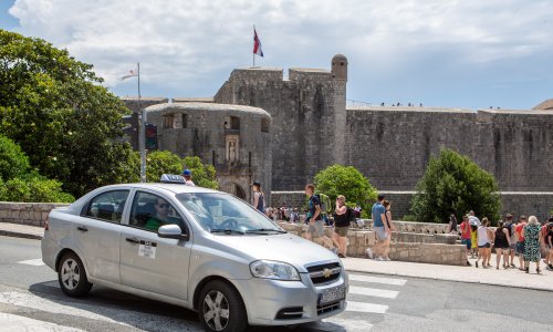 Dubrovnik otkrio nezakoniti model poslovanja rent-a-car agencija i agregatora? 'To je organizirani kriminal!'