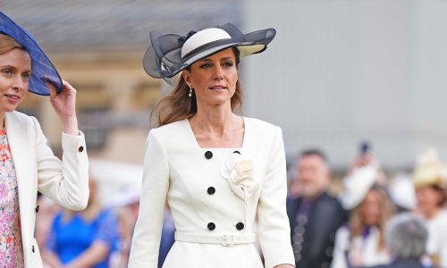Svi su gledali u Kate Middleton na vrtnoj zabavi: Zablistala u novoj haljini omiljenog brenda
