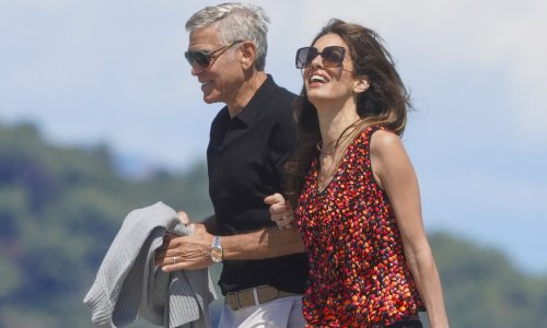 Amal Clooney vratila je kontroverzan ljetni komad u modu: Nije ni minica ni kratke hlače