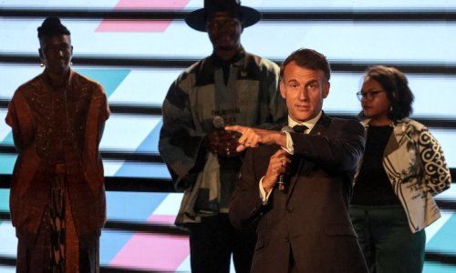 VIDEO Macron izgubio živce u Nairobiju i očitao bukvicu publici: 'Ovo je nepoštovanje'