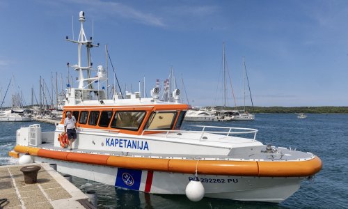 Brod bez pogona napravio sudar u luci Raša: Šteta je velika