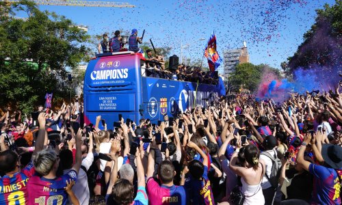 Igrači Barcelone na proslavi naslova prvaka poslali jasnu političku poruku