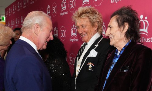 Rod Stewart stao pred kralja Charlesa pa Trumpa nazvao 'malim štakorom'