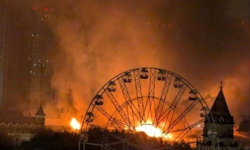 VIDEO Planuo ogroman požar u Moskvi: Vatra guta poznati turistički kompleks