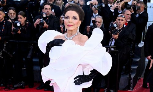 U 93. godini pomela je sve na crvenom tepihu: Legendarna Alexis iz 'Dinastije' u nevjerojatnom izdanju