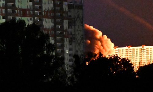Ruski dronovi pogodili stambene blokove u Kijevu:  Ljudi zatrpani pod ruševinama