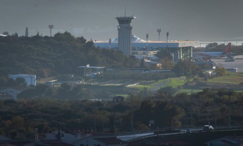 Ozbiljan incident u zračnoj luci Sveti Jeronim: Avion sletio s piste, putnici iskrcani