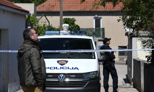 FOTO Policija detaljno pretresa Aleksićevu kuću; Je li radio zalihe hrane za bijeg?