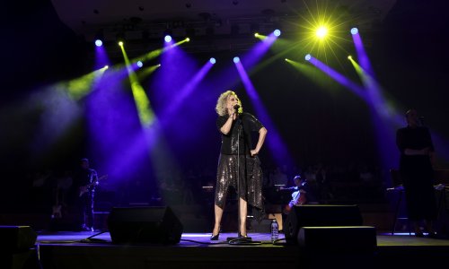 Koncertni glamur u crnom: Vanna je za Lisinski odabrala efektan look