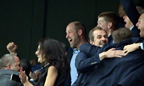 Princ William je večeras euforično slavio veliki europski trofej Aston Ville u Istanbulu: Evo zašto navija baš za nju