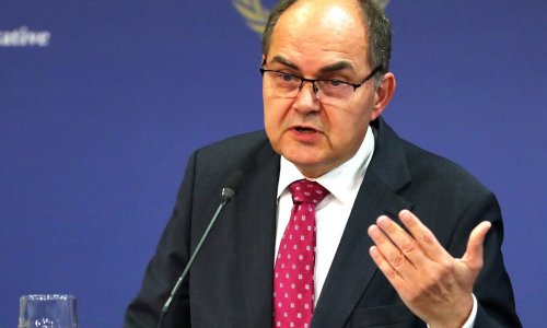Schmidt otkrio zašto se povukao s dužnosti: 'Želim sačuvati taj konsenzus'